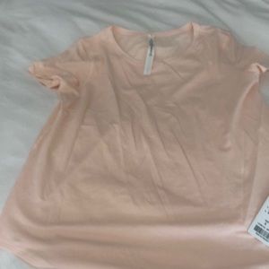 Lululemon ss love crew- peach colored